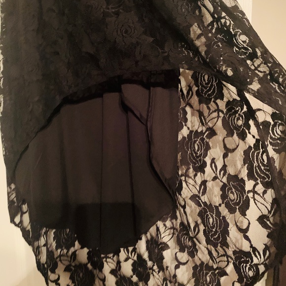 Guess Hi-Lo Skirt - Picture 4 of 4